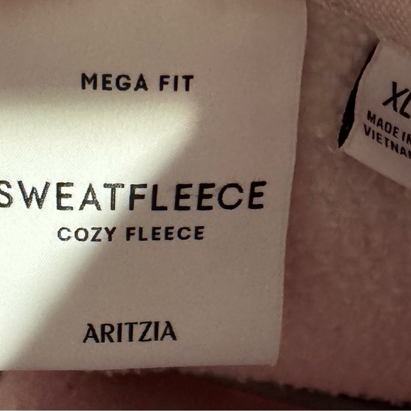 Aritzia Soft Blush Sweatshirt - Picture 3 of 5